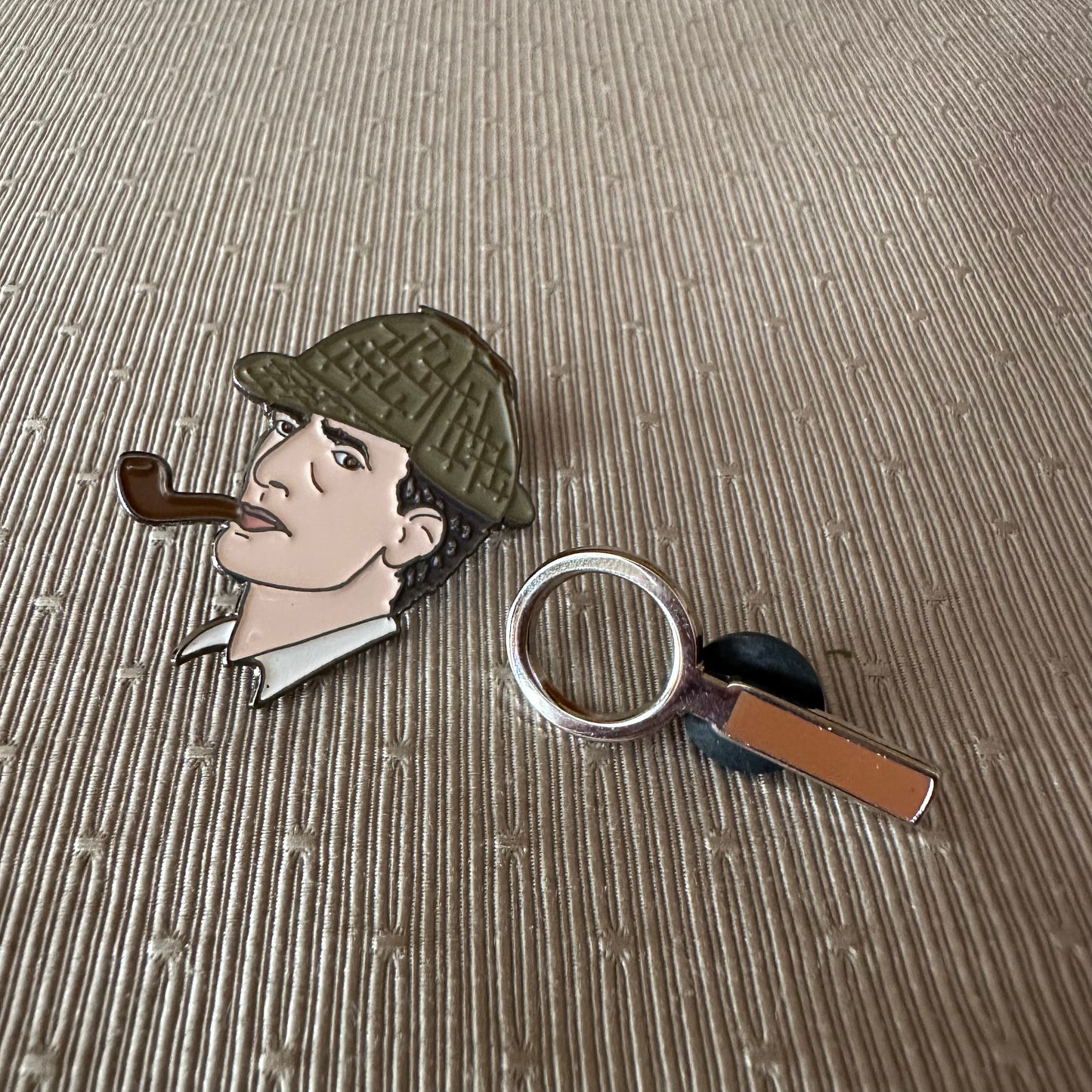 Holmes & Magnifying Glass Pins